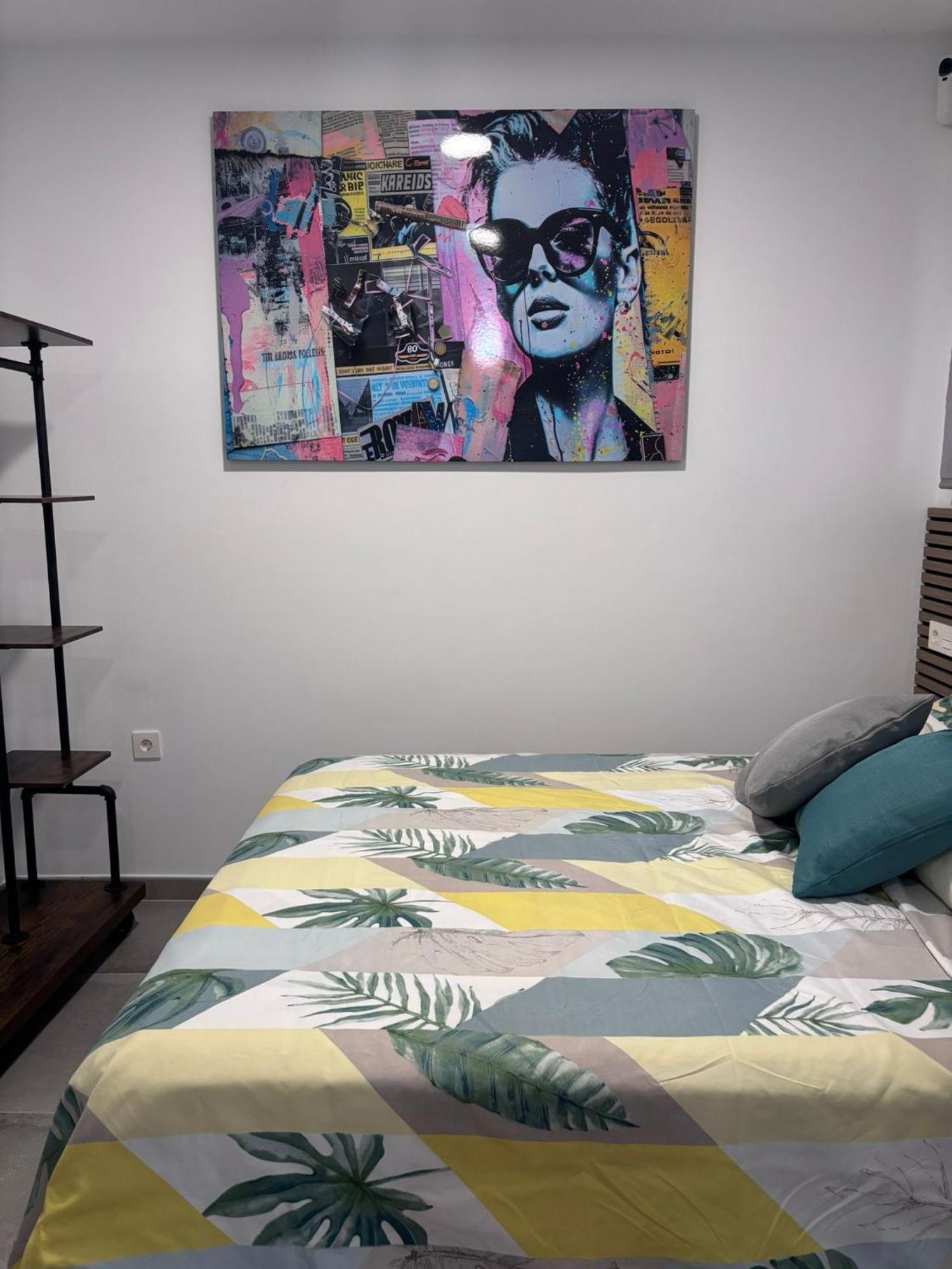 Centrico Y Moderno Estudio *